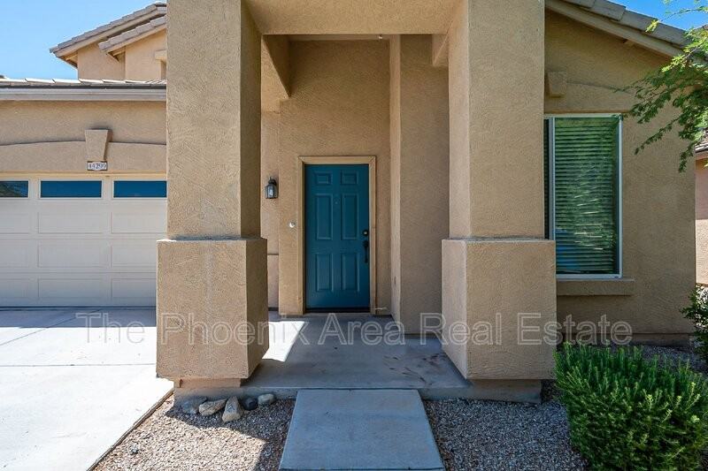 44299 W Oster Dr - Photo 4 of 42