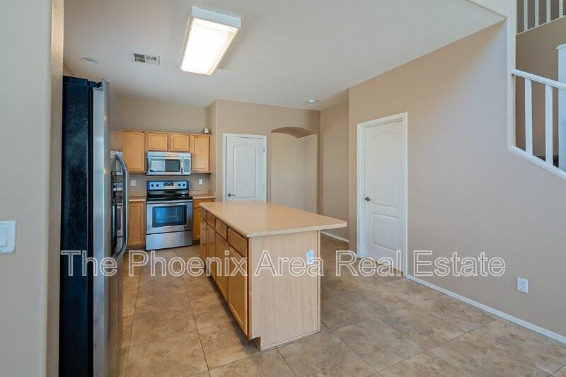 44299 W Oster Dr - Photo 5 of 42