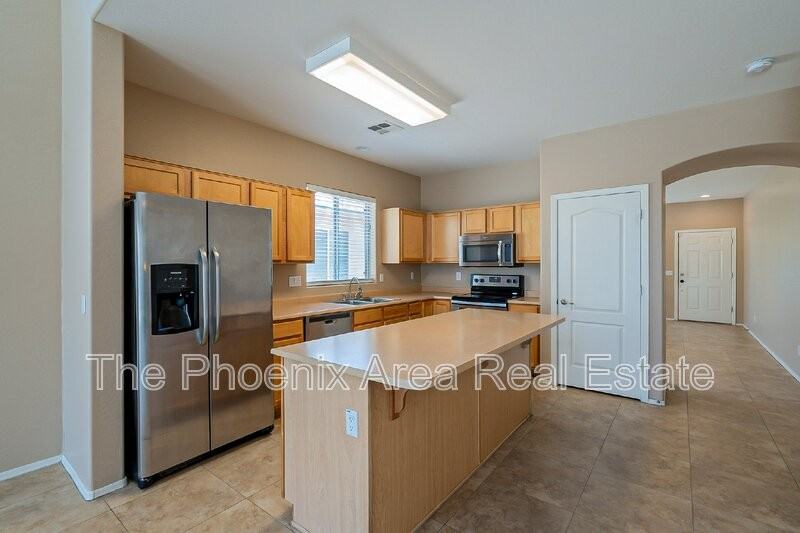 44299 W Oster Dr - Photo 6 of 42