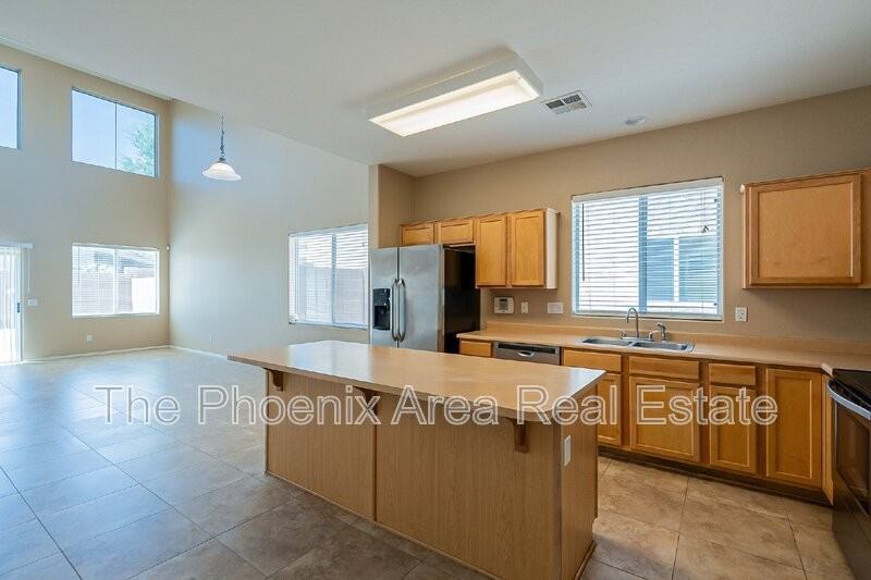 44299 W Oster Dr - Photo 7 of 42