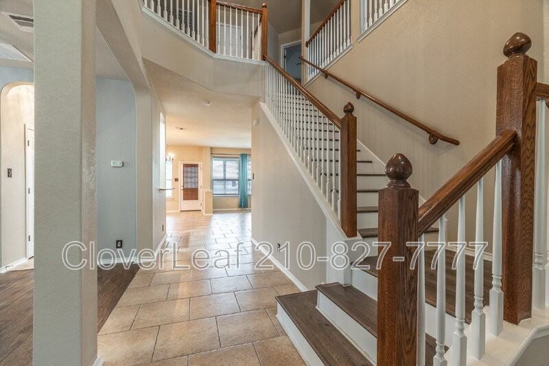 409 Loch Lomond Dr - Photo 6 of 44