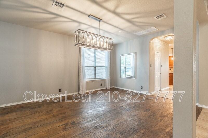 409 Loch Lomond Dr - Photo 7 of 44
