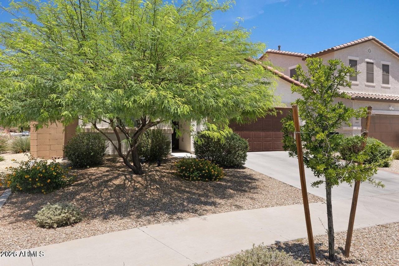 16658 W Mescal St - Photo 2 of 33