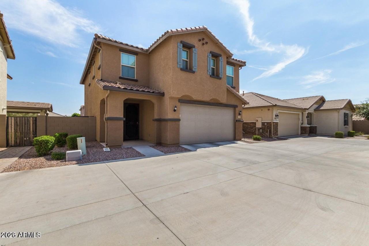 1458 N Balboa - Photo 3 of 33