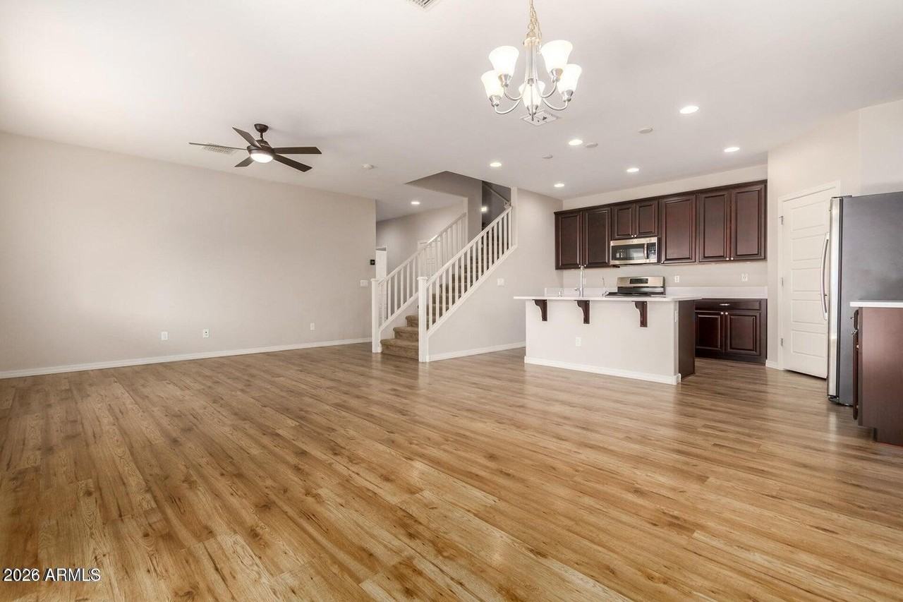 1458 N Balboa - Photo 5 of 33