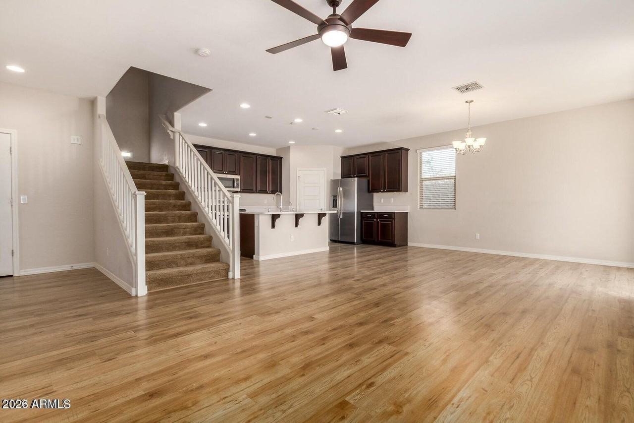 1458 N Balboa - Photo 7 of 33
