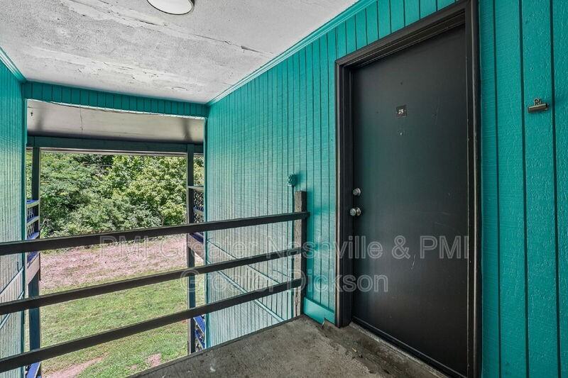 405 Spring St #B33 - Photo 4 of 21