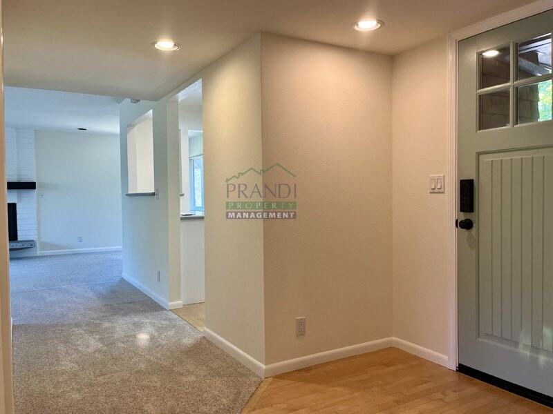 137 Pixley Ave - Photo 7 of 18