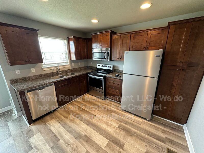 10540 Kane Dr - Photo 3 of 30