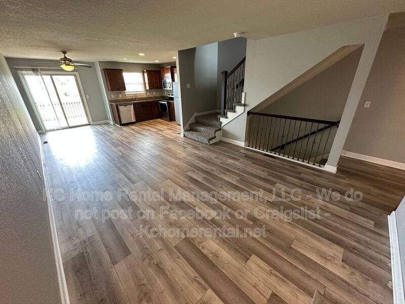 10540 Kane Dr - Photo 6 of 30