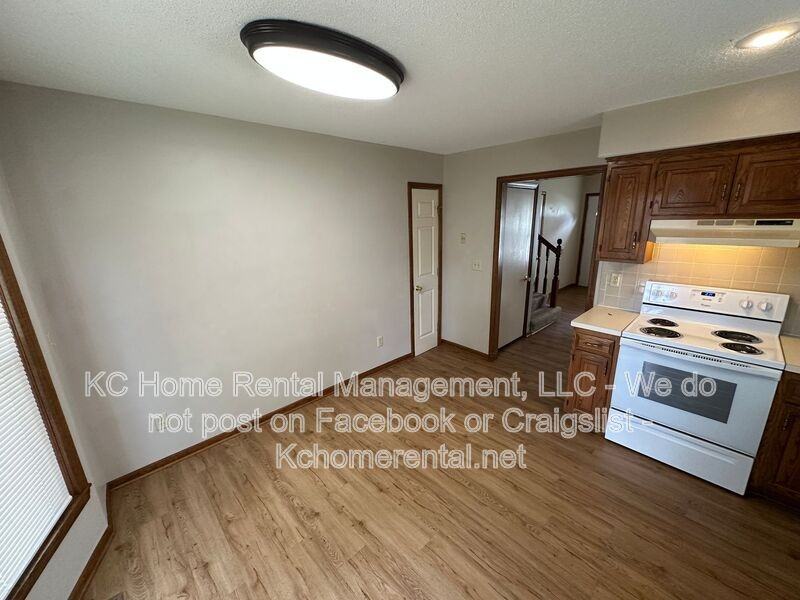 1420 Se 7th Pl - Photo 6 of 37