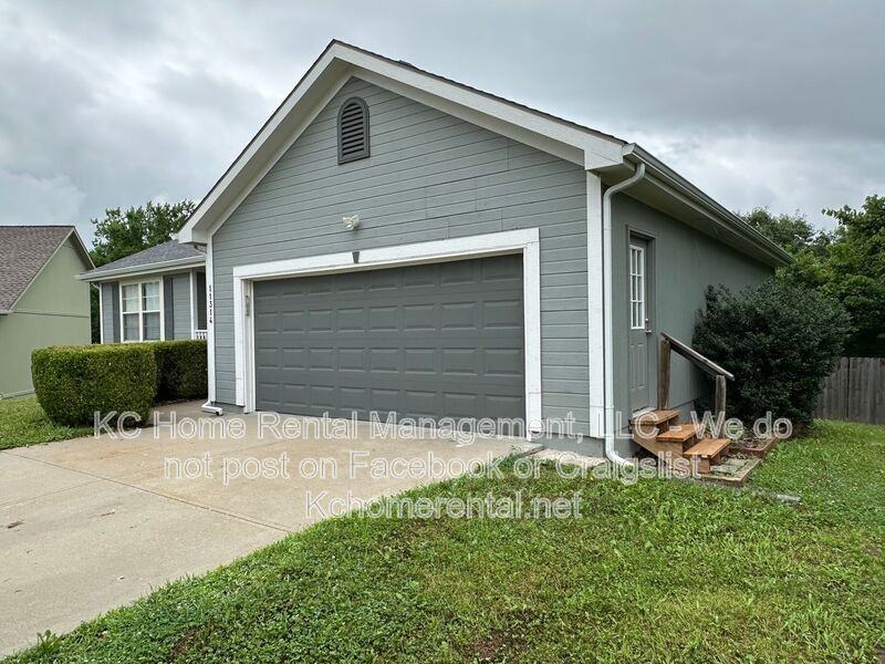 11314 N Lewis Ave - Photo 2 of 48