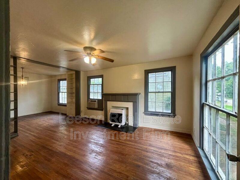 3407 Lillian St - Photo 6 of 18