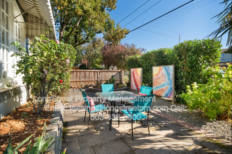 4115 Se Gladstone St - Photo 3 of 50