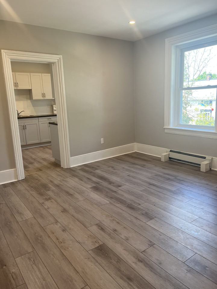 212 East Street #7 - Photo 2 of 9