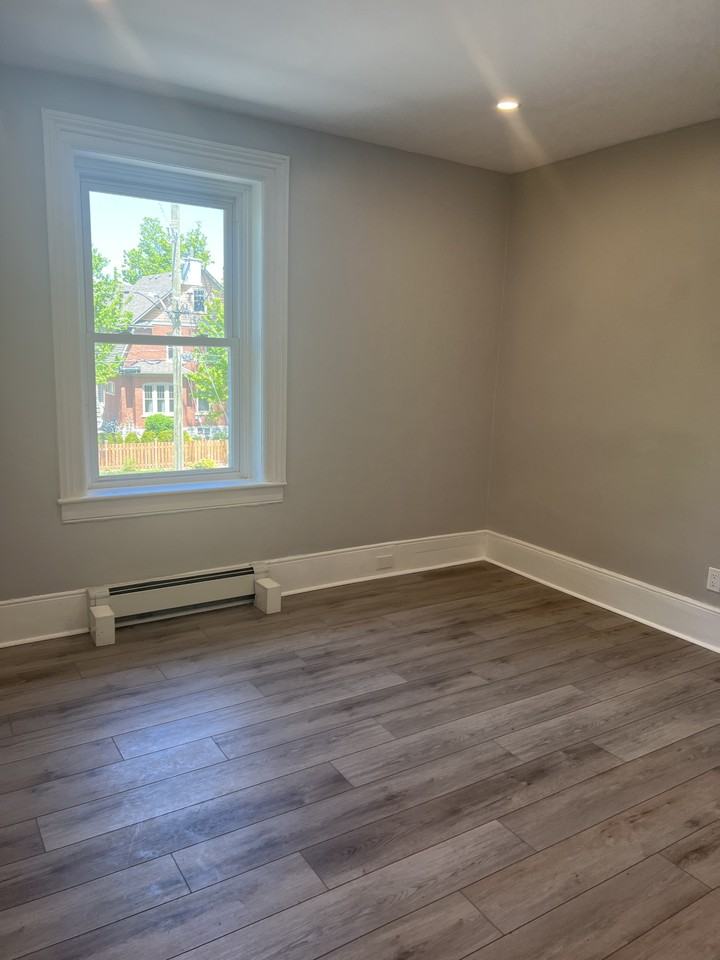 212 East Street #7 - Photo 5 of 9