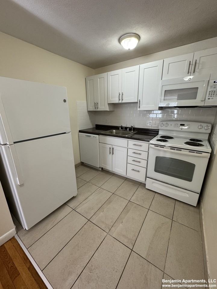 Gardner St. & Brighton Ave. #30 - Photo 2 of 28