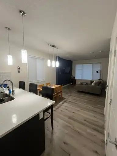 10836 73 Ave Nw #MAIN - Photo 3 of 18
