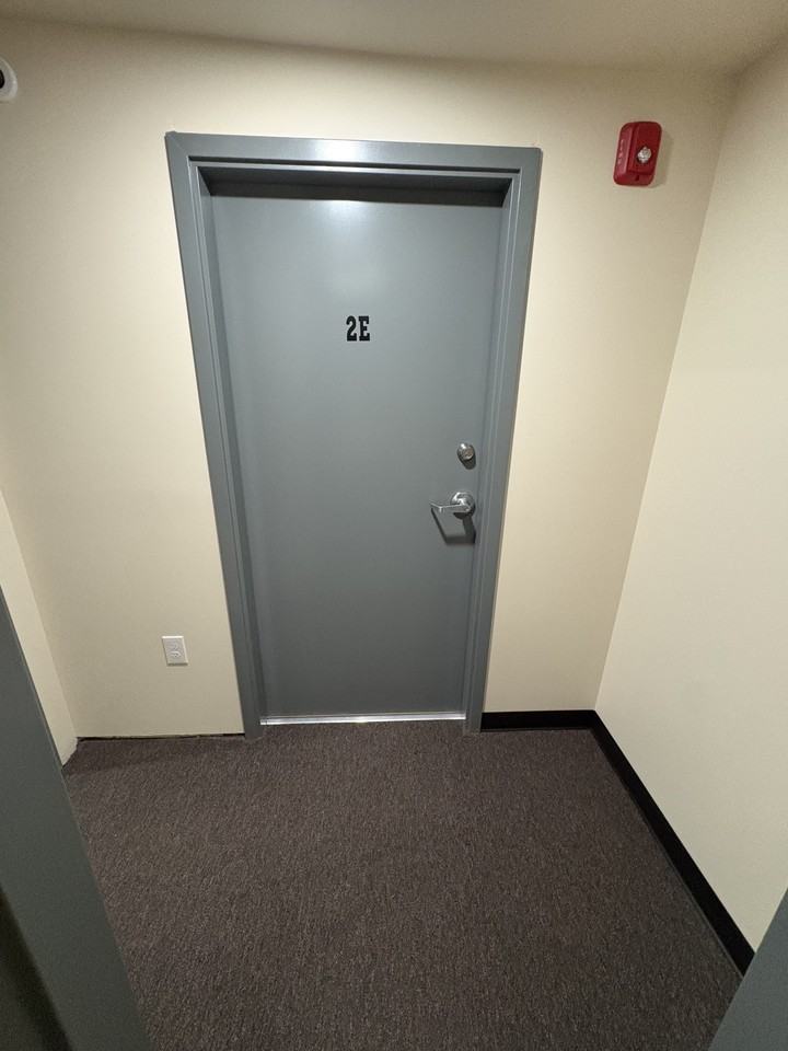 114 W Chestnut St #2E - Photo 6 of 11