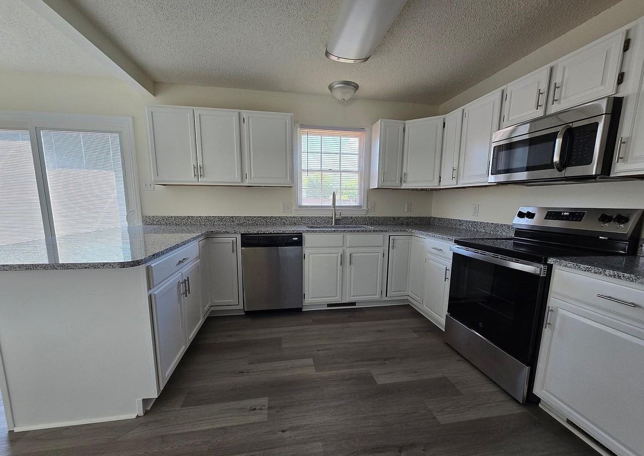 9 Lordship Ln #NA - Photo 7 of 10