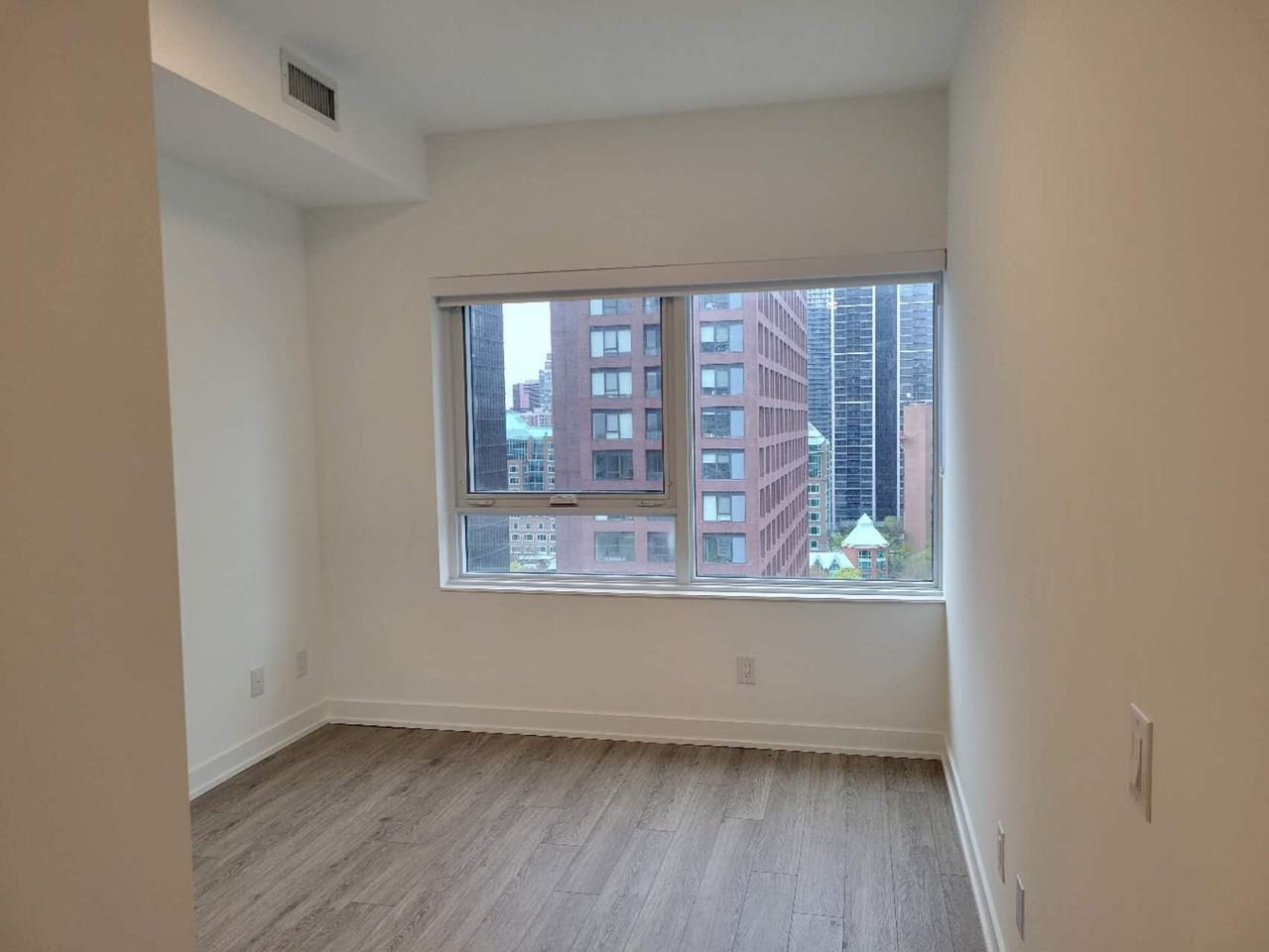 609 Sherbourne Street #1704 - Photo 4 of 12