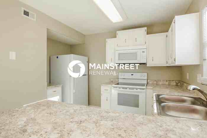 8109 Beechwood Ter - Photo 7 of 17