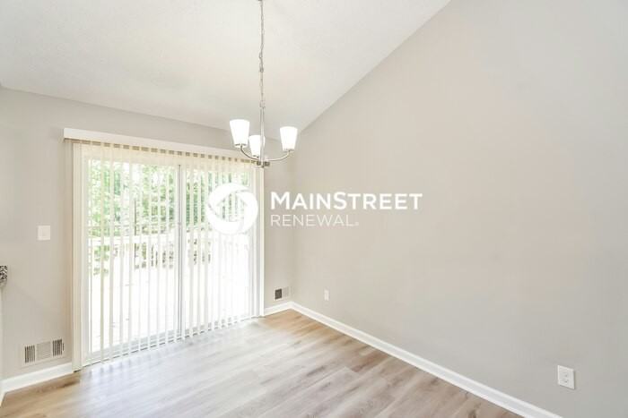 144 Hamlet Ct - Photo 6 of 18