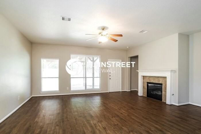 1026 Taylor Ridge Dr - Photo 5 of 17