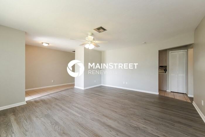 1414 Se 26th Ter - Photo 2 of 19