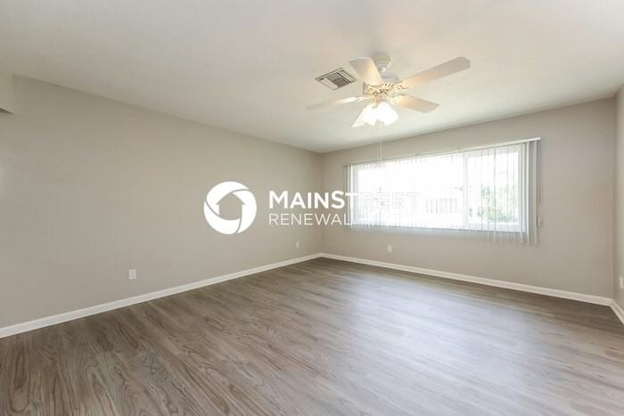1414 Se 26th Ter - Photo 3 of 19
