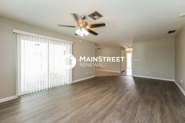 1414 Se 26th Ter - Photo 5 of 19