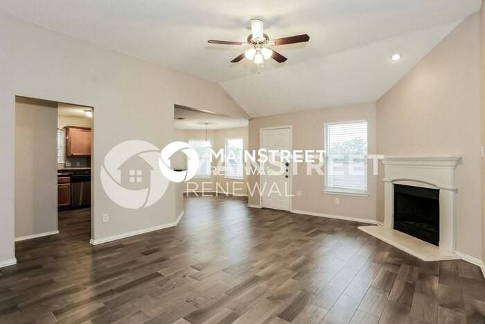 517 Bretts Way - Photo 3 of 15