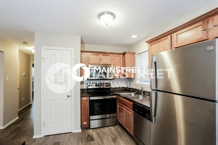 517 Bretts Way - Photo 6 of 15