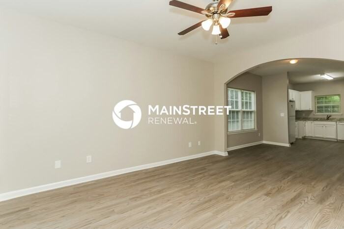 2019 Reynolds Dr Sw - Photo 5 of 17