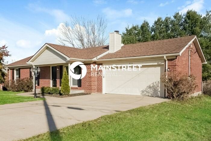 270 Adams Dr - Photo 3 of 17