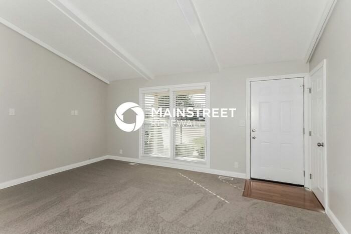 270 Adams Dr - Photo 5 of 17