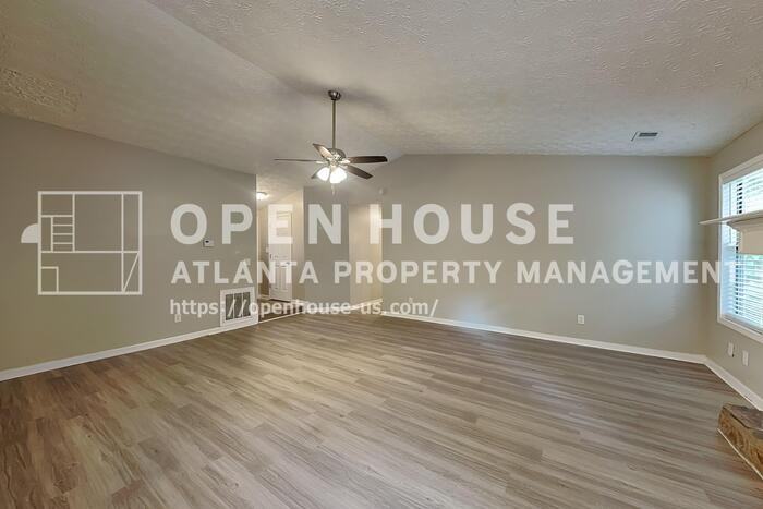 815 Riverstone Ln - Photo 6 of 20