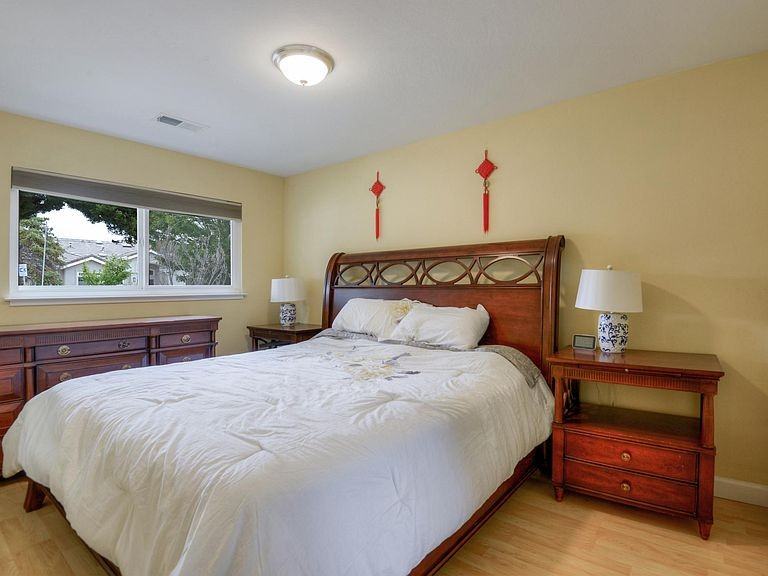 3125 Mauricia Avenue - Photo 4 of 12