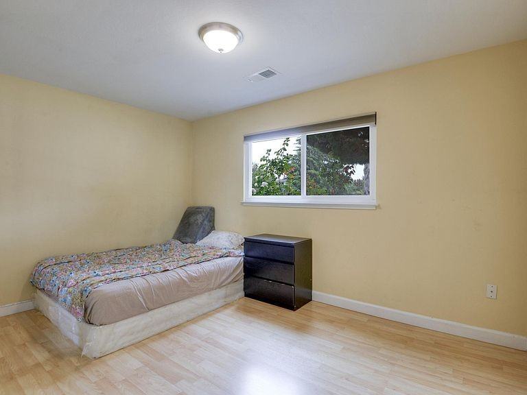 3125 Mauricia Avenue - Photo 5 of 12