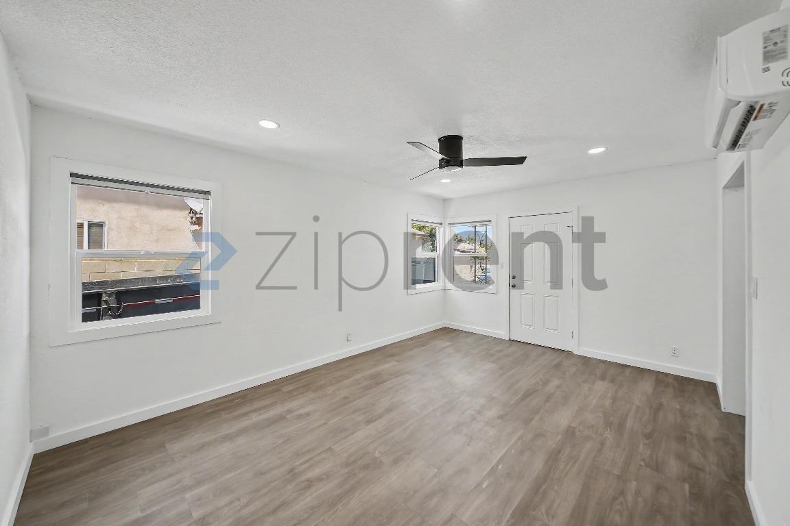 10907 S Burl Ave - Photo 5 of 13