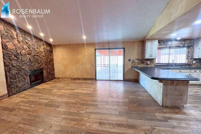 3452 N 67th Dr - Photo 2 of 12