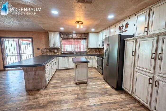3452 N 67th Dr - Photo 3 of 12