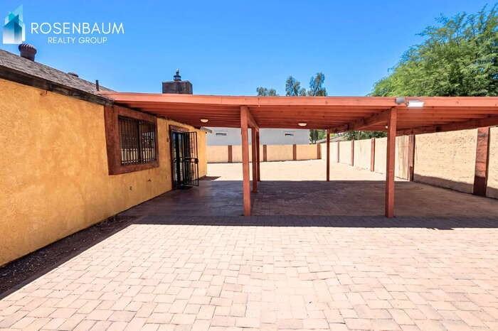 3452 N 67th Dr - Photo 5 of 12