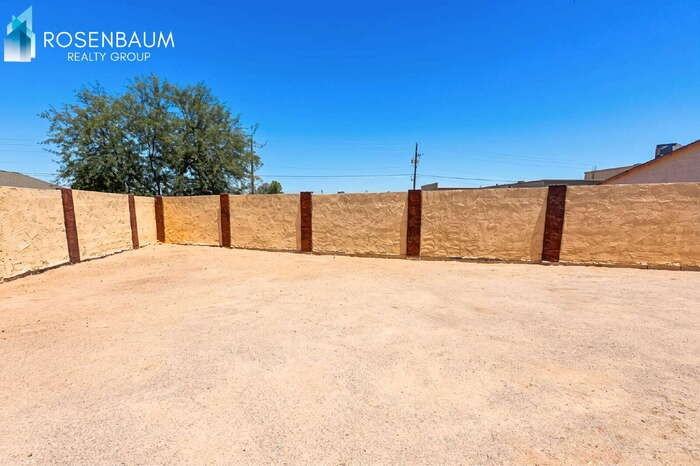 3452 N 67th Dr - Photo 6 of 12