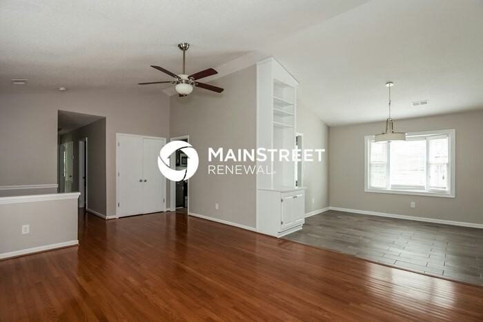 9020 Louvaine Dr - Photo 4 of 16