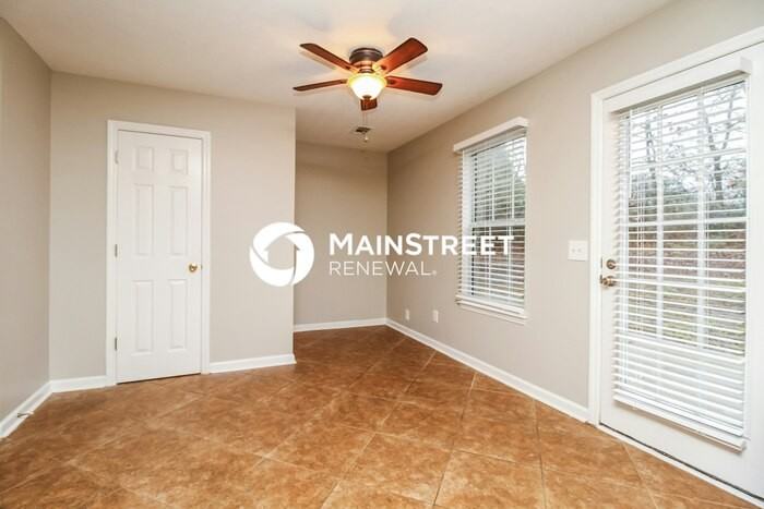 628 Sandy Spring Trl - Photo 4 of 17