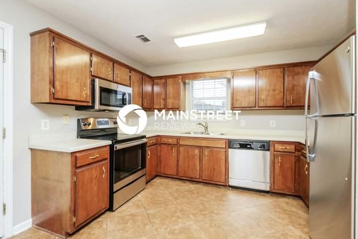 628 Sandy Spring Trl - Photo 5 of 17