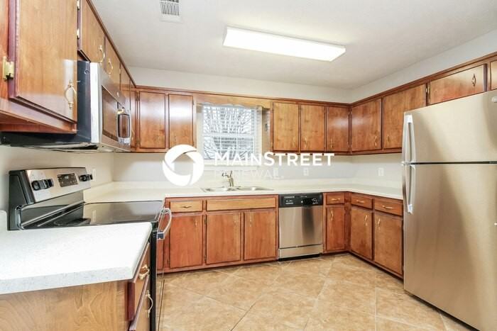 628 Sandy Spring Trl - Photo 6 of 17