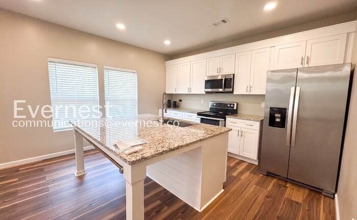 1738 31st St Sw - Photo 2 of 28