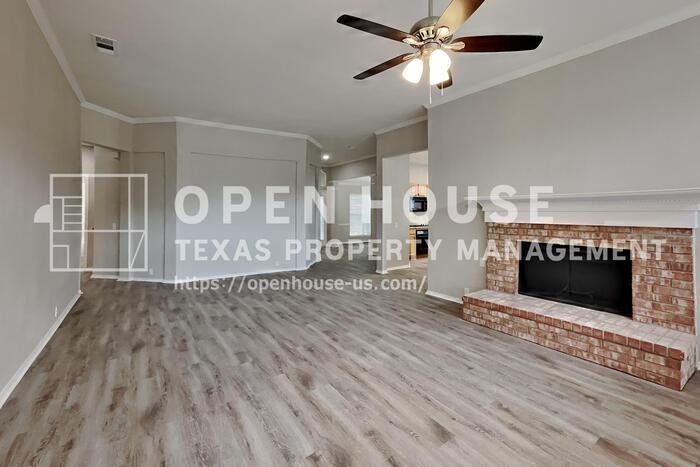 2906 Saint Vincent Dr - Photo 4 of 20